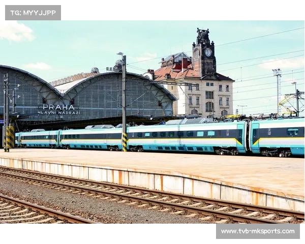 德国铁路长途运输暂停,球队行程受阻影响备战 德国铁路长途运输暂停,球队行程受阻影响备战